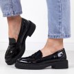 Czarne lakierowane loafersy damskie mokasyny Potocki 12174