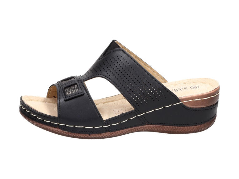 Czarne klapki, buty damskie Sabatina 14401