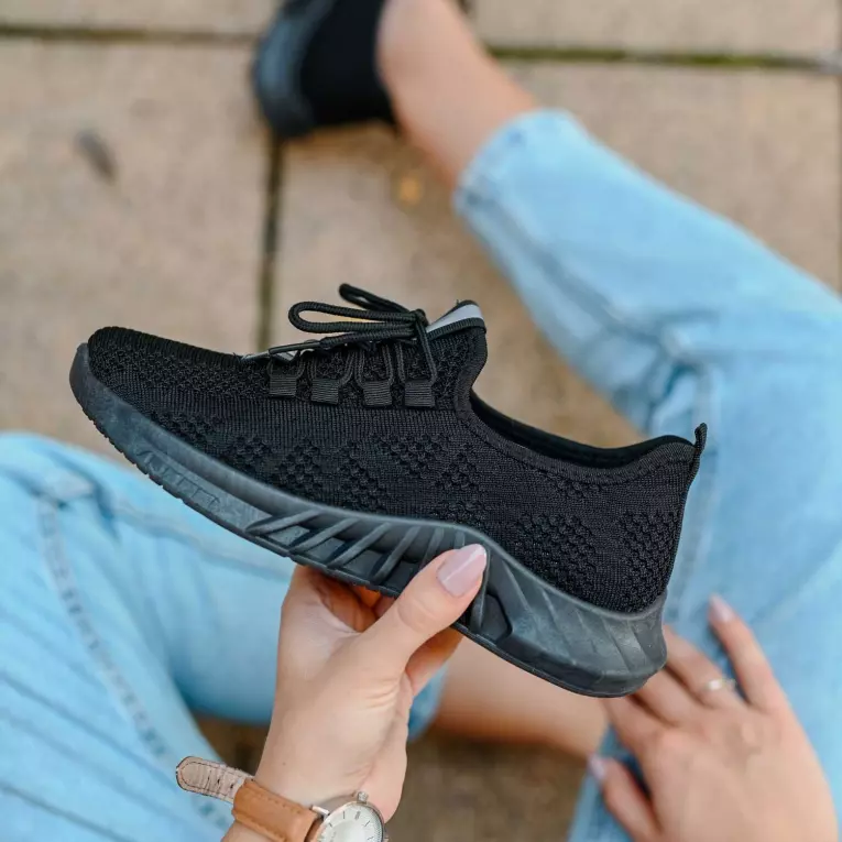 Czarne sportowe buty damskie SUPER STAR 537G
