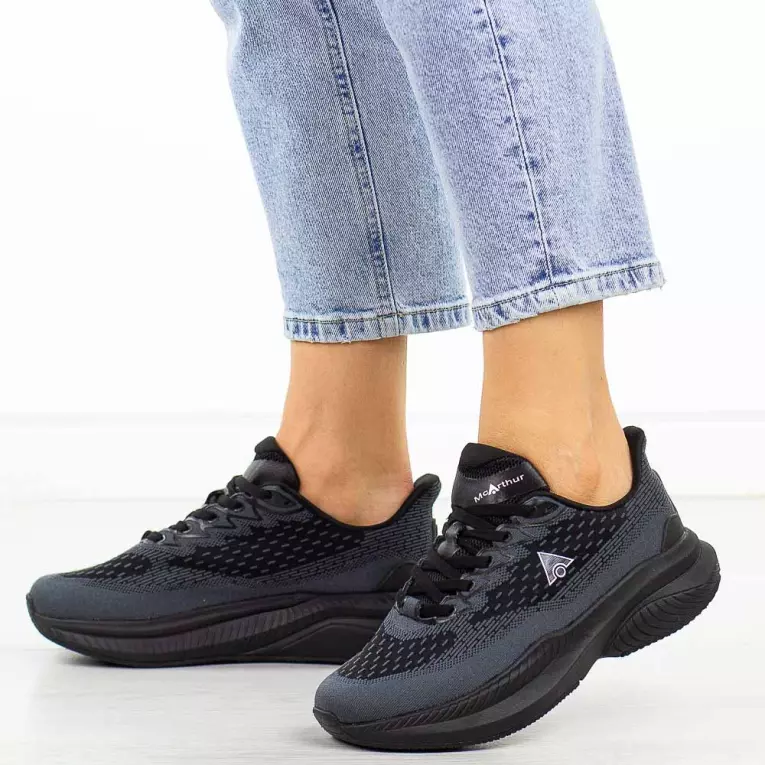 Czarne przewiewne buty damskie McArthur Mc21w