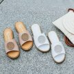 Białe płaskie klapki damskie Filippo Dk6217/25