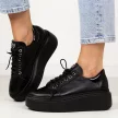 Czarne skórzane Polskie sneakersy damskie na platformie Deoni D171