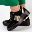 Czarne skórzane sneakersy damskie na koturnie S.BARSKI 22477