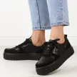 Czarne skórzane sneakersy damskie na platformie Filippo Dp4913/24